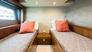 80’ UNIQ Sunseeker Yacht