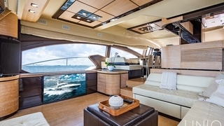 70’ UNIQ Azimut Yacht