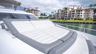 80’ UNIQ Sunseeker Yacht