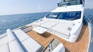 70' UNIQ Azimut Yacht Fly