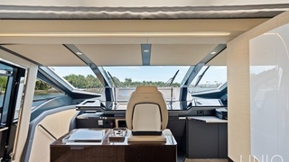 94' UNIQ Azimut S10 Yacht