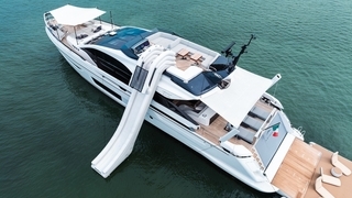 94' UNIQ Azimut S10 Yacht