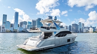 68' UNIQ Azimut Yacht